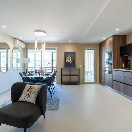 2-br Terrace Centre