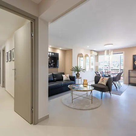 2-br Terrace Centre Cannes