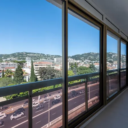2-br Terrace Centre *