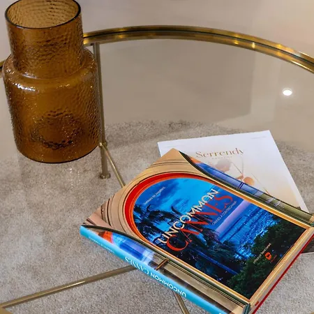2-br Terrace Centre *